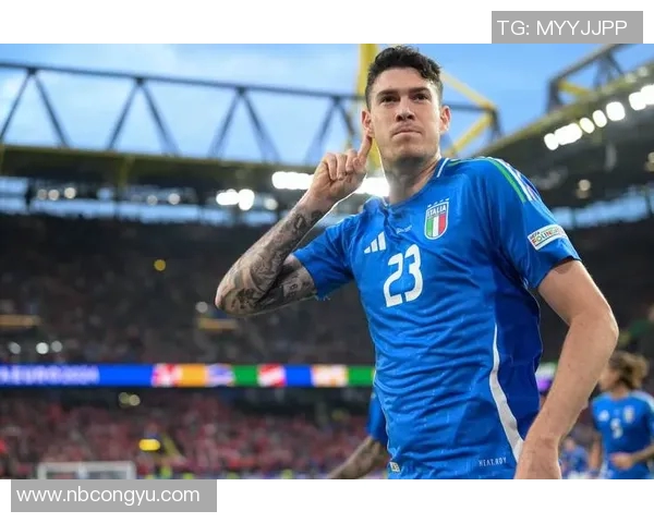 马丁内斯的传奇旅程：从球场新星到世界足球的璀璨明星