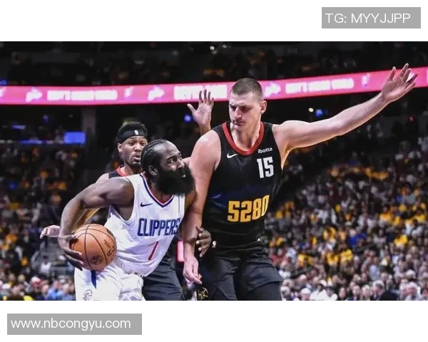 勇士与快船2015至2016赛季的激烈对抗与精彩瞬间回顾